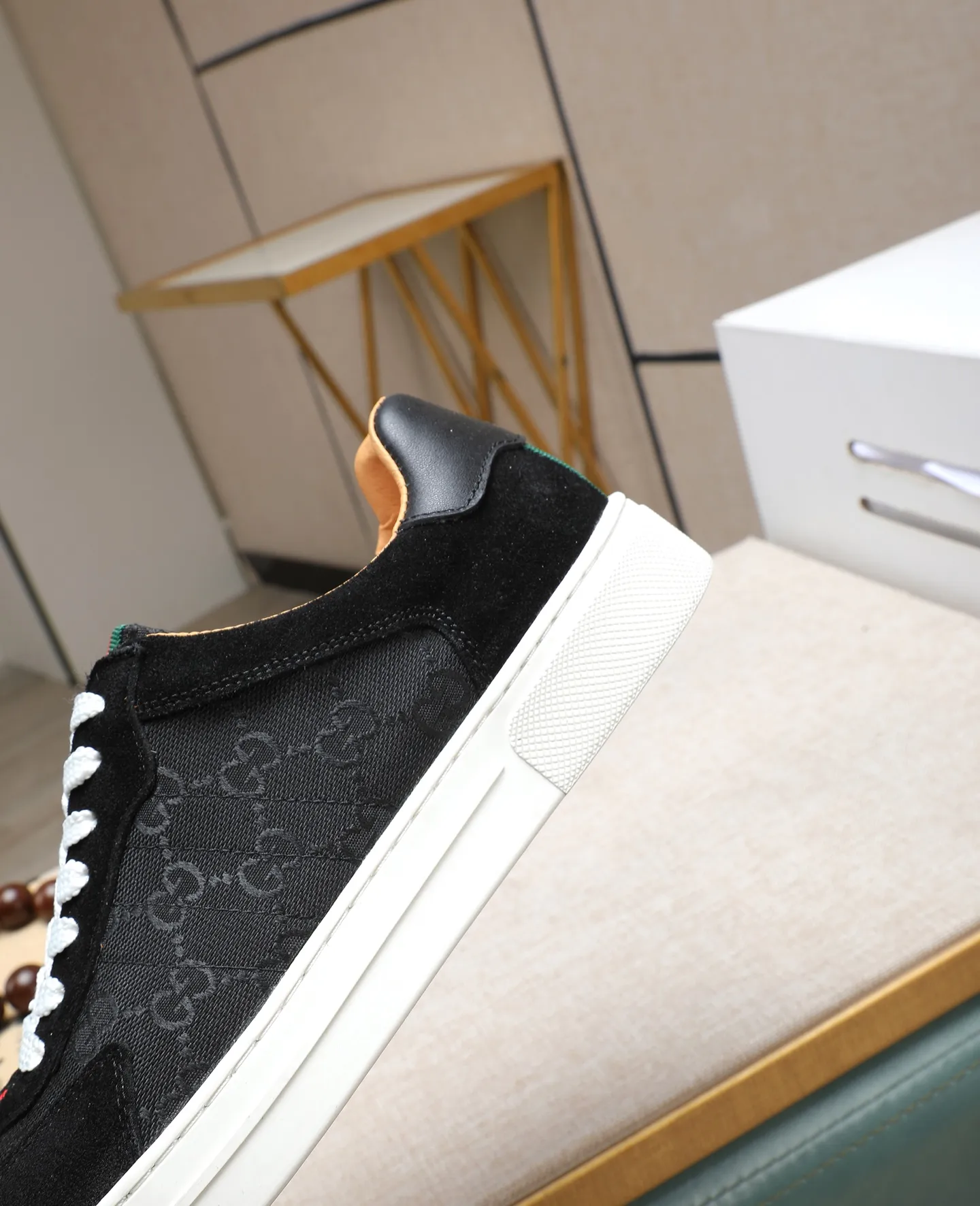 Men's shoes 💰400 GUCCI🔍🔍The latest models are on sale at the same time at the counter. Original calfskin imported from Italy, genuine leather lining, (high-end, extravagant, and classy) with exquisite workmanship. Soles: Original soles specially provided by the original factory. ⚠Exclusive double-layer movable molded soles are super comfortable⚠. Photos of the real thing🎬The real thing is better🔍🔍"High quality·Follow the order" Code number 38-44